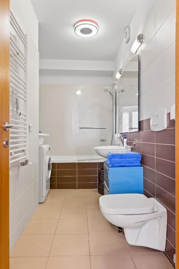 125 Sqm Family Friendly With Kids Room Bucarest Esterno foto