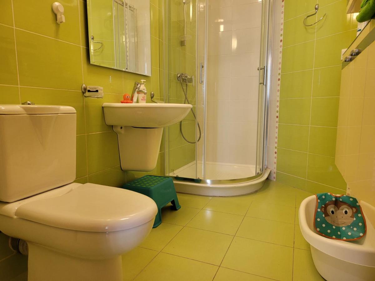 125 Sqm Family Friendly With Kids Room Bucarest Esterno foto