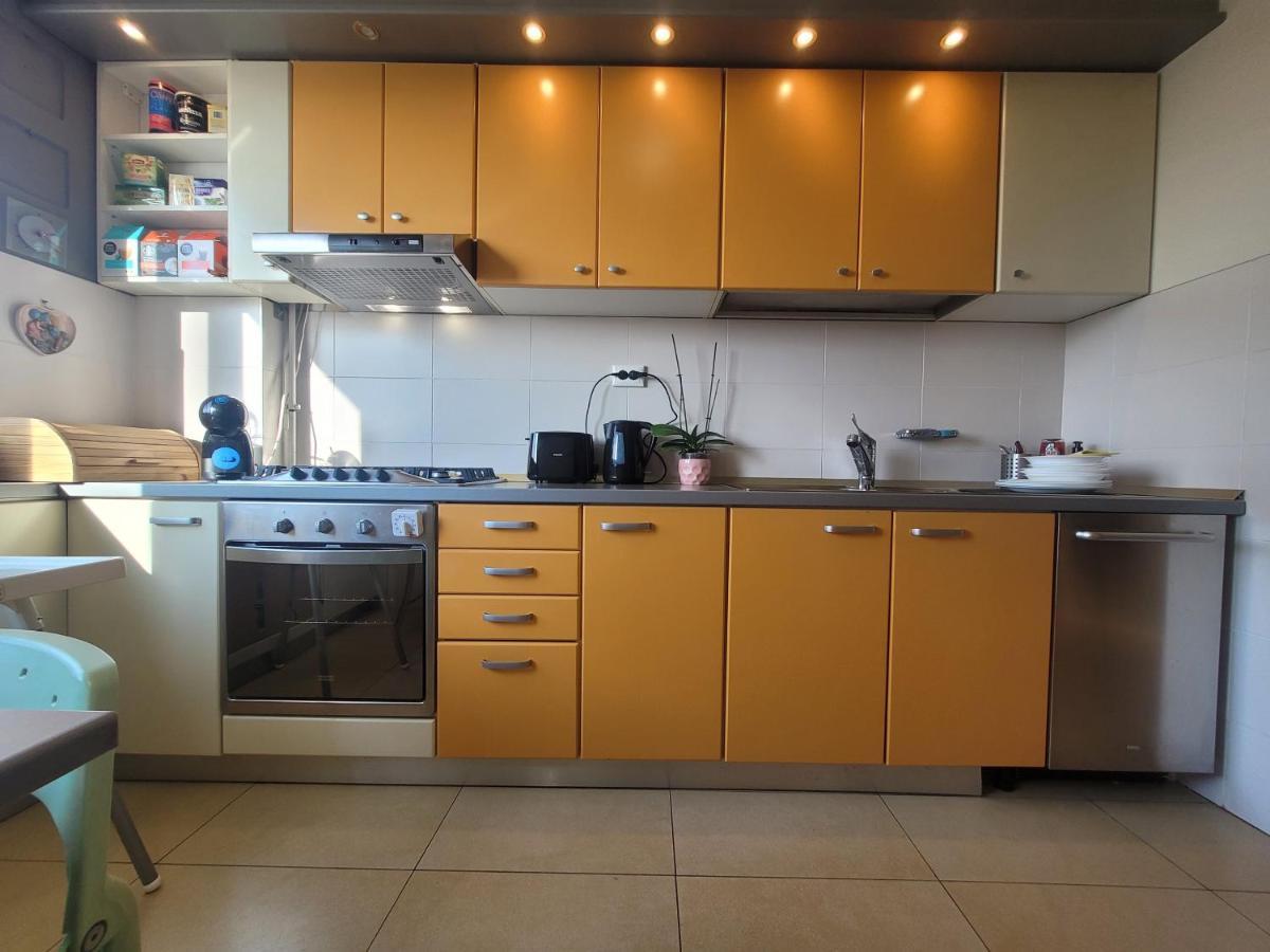 125 Sqm Family Friendly With Kids Room Bucarest Esterno foto