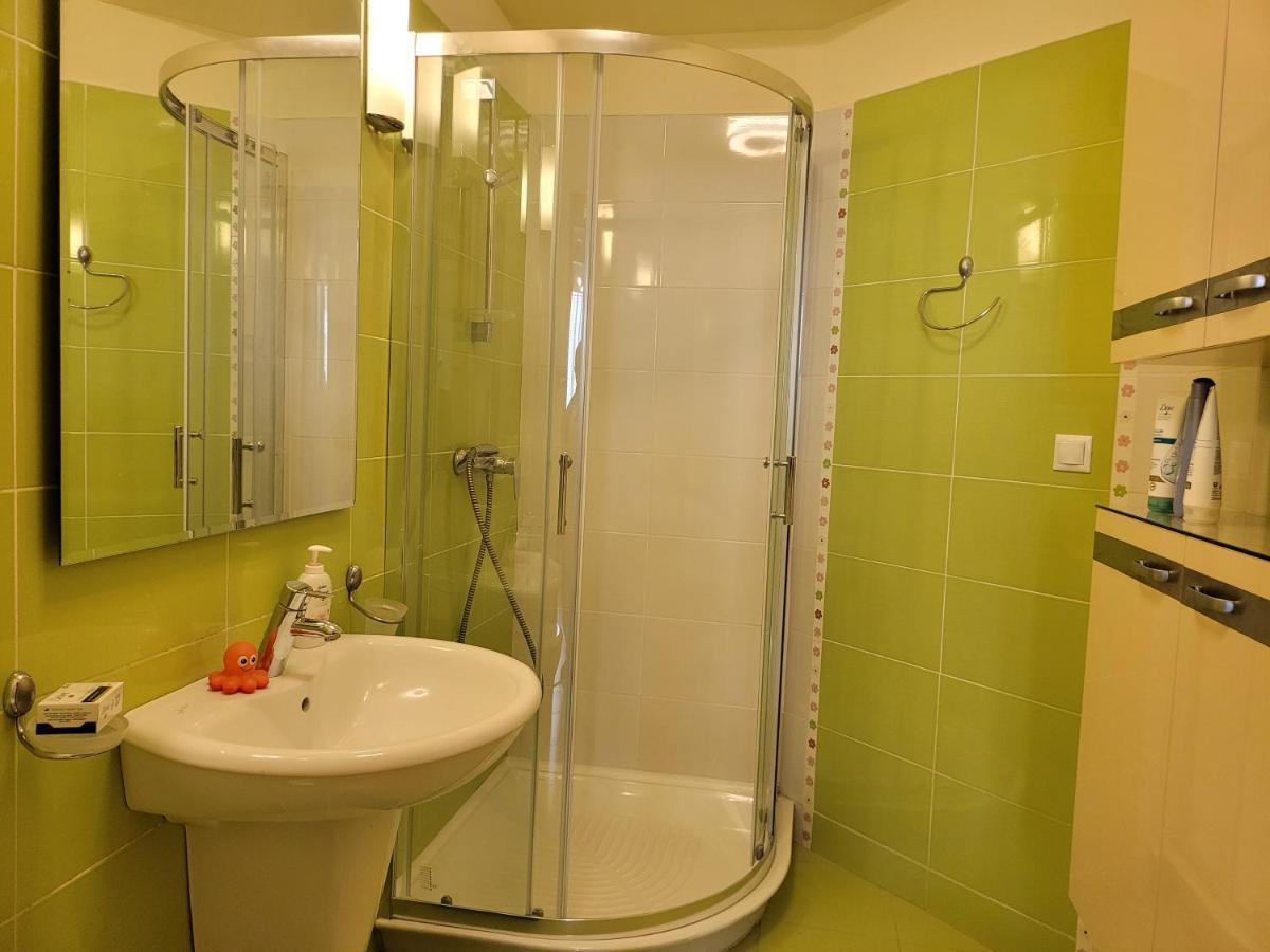 125 Sqm Family Friendly With Kids Room Bucarest Esterno foto
